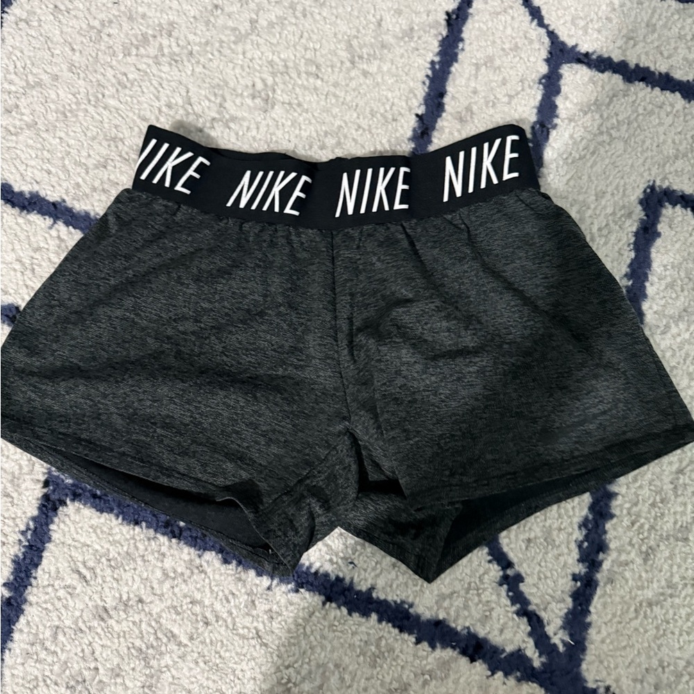 Nike Black Athletic Shorts Lightweight Relaxed Fit